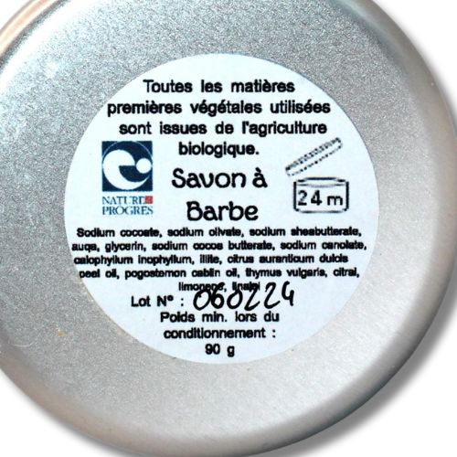 Ingrédients naturels Savon à barbe solide au beurre de karité, thym, orange et patchouli.