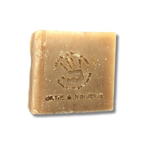 Savon bio ortie et noisette, artisanal du Sud-Ouest.